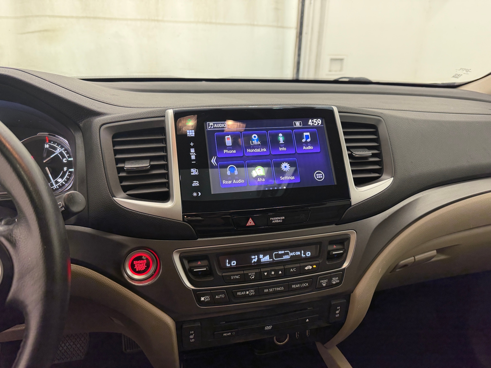 Thumbnail: 2016 Honda Pilot - 3