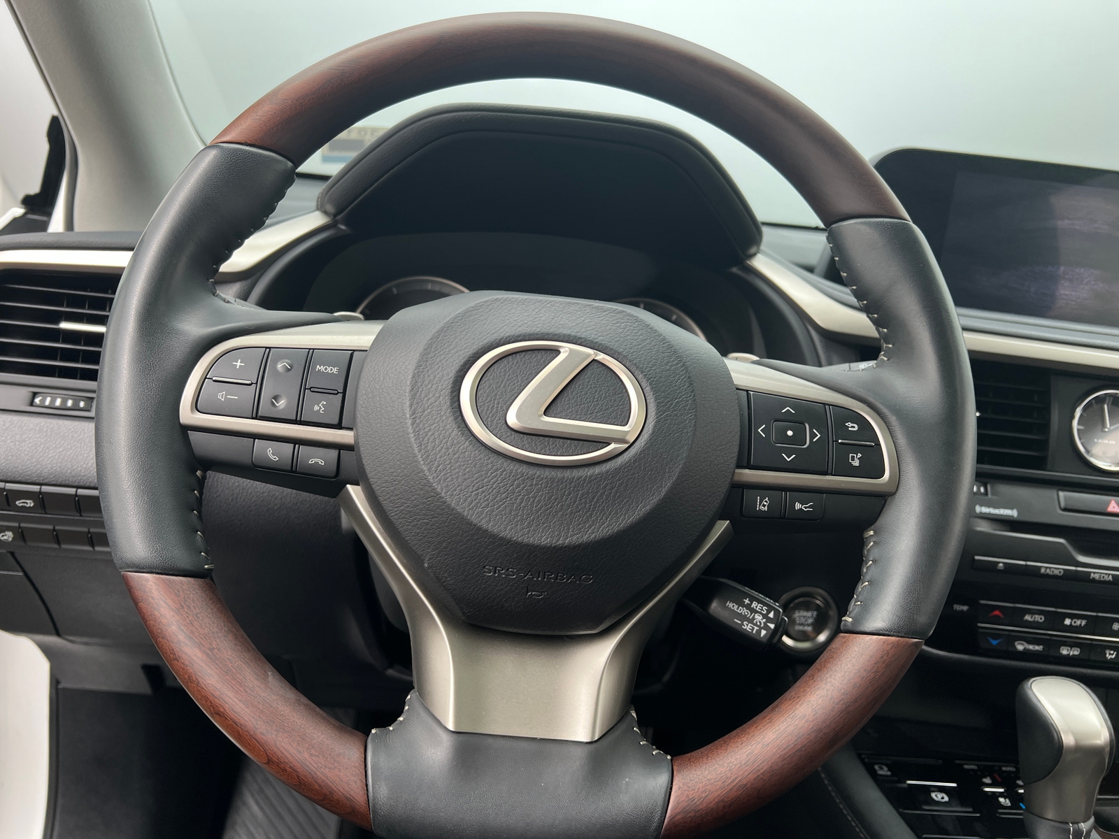 Thumbnail: 2022 Lexus RX - 4
