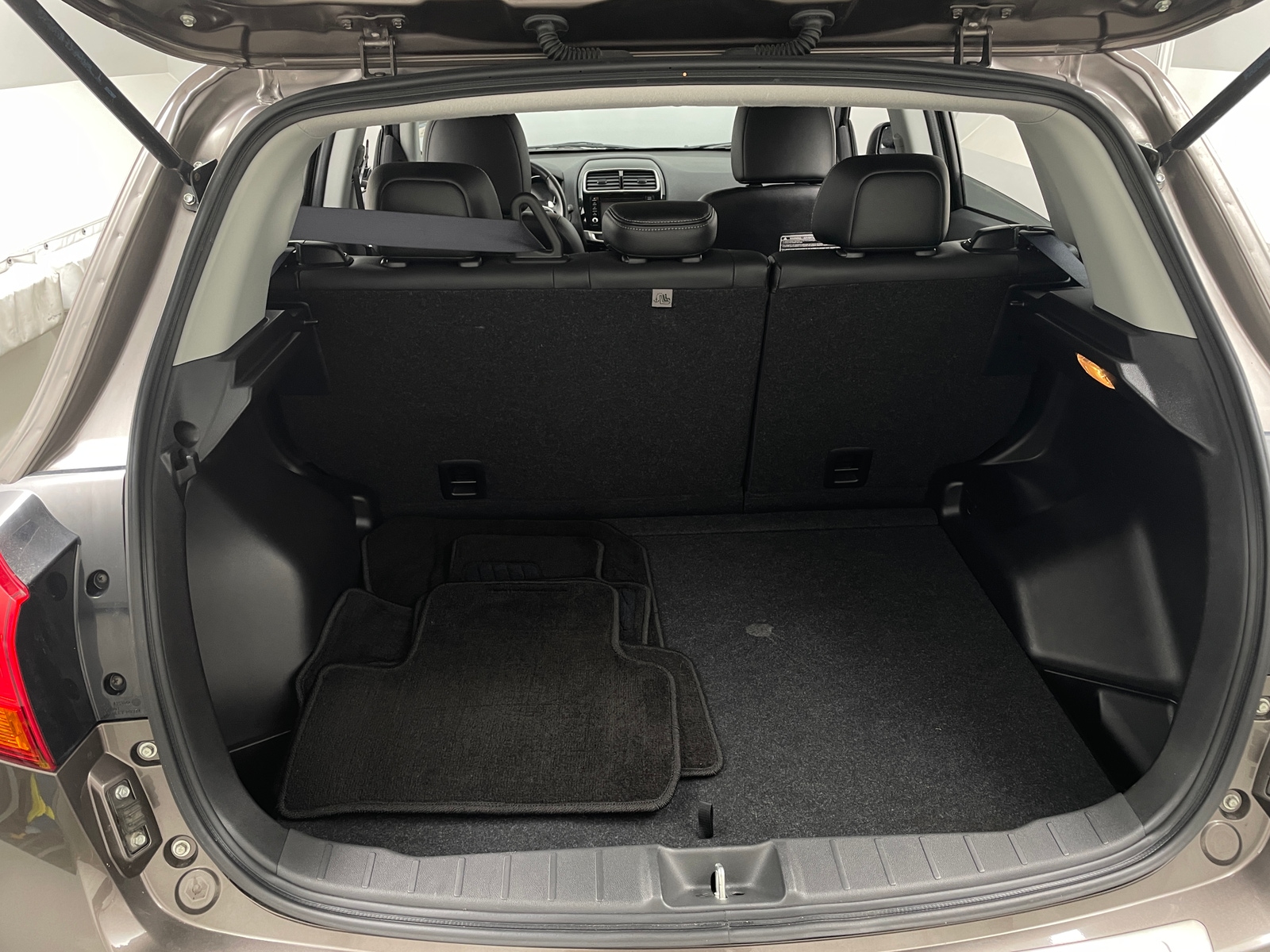 Thumbnail: 2017 Mitsubishi Outlander Sport - 6