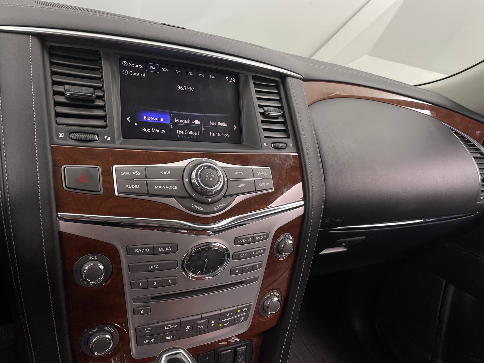 Thumbnail: 2018 INFINITI QX80 - 3