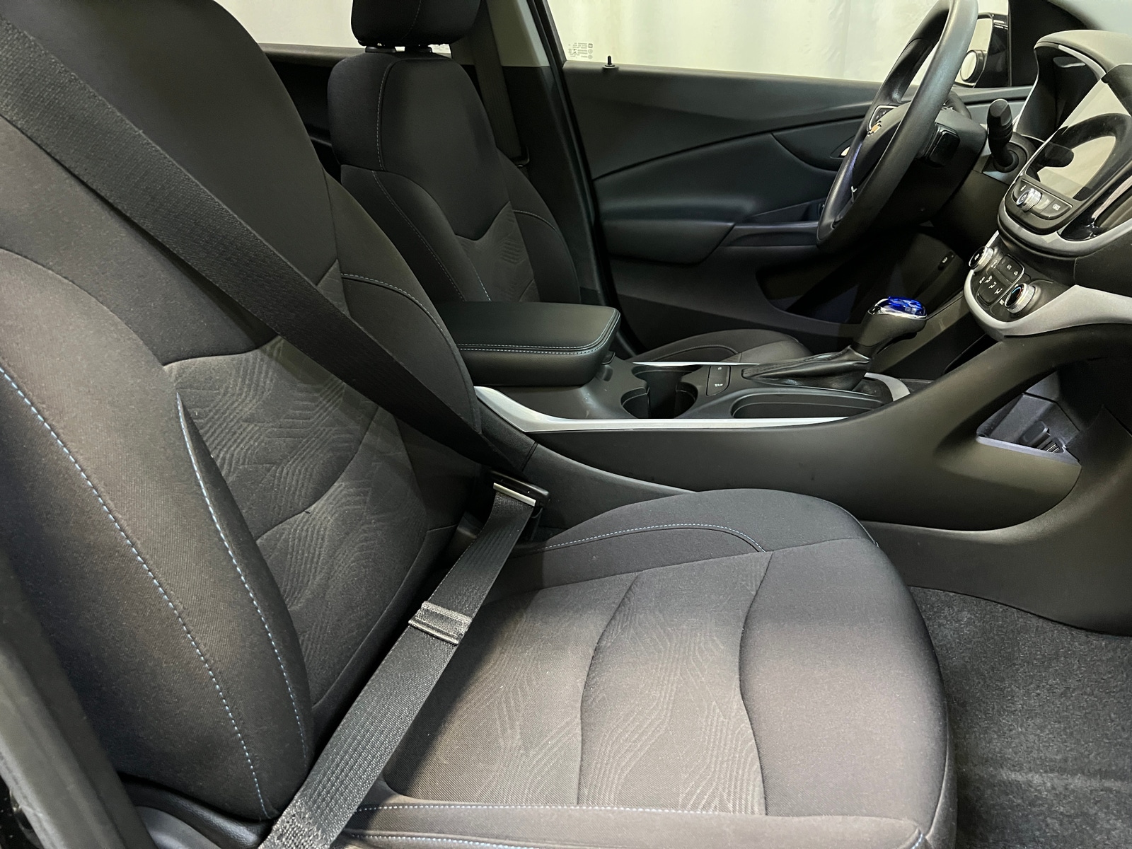 Thumbnail: 2019 Chevrolet Volt - 2