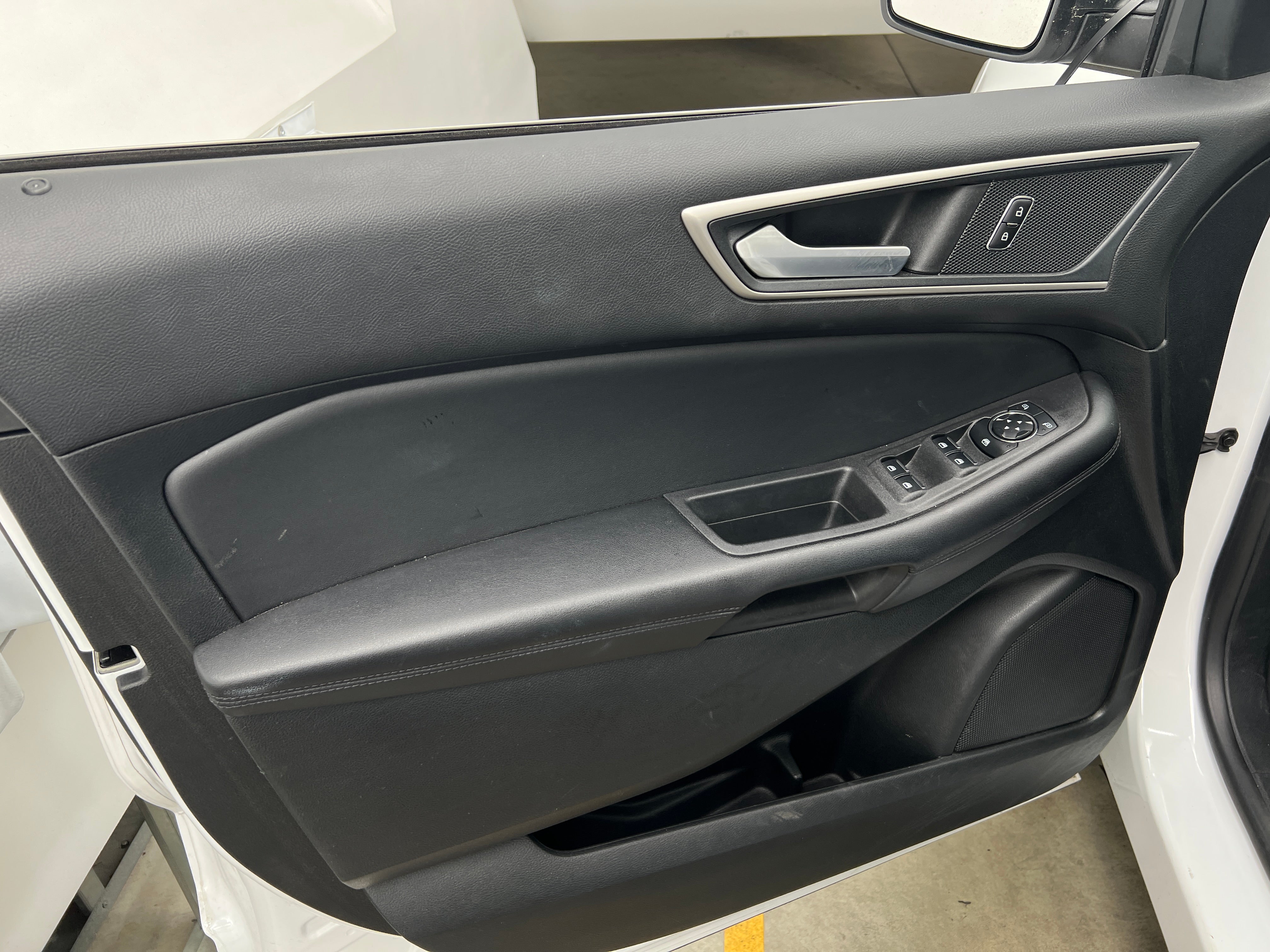 2023 Ford Edge