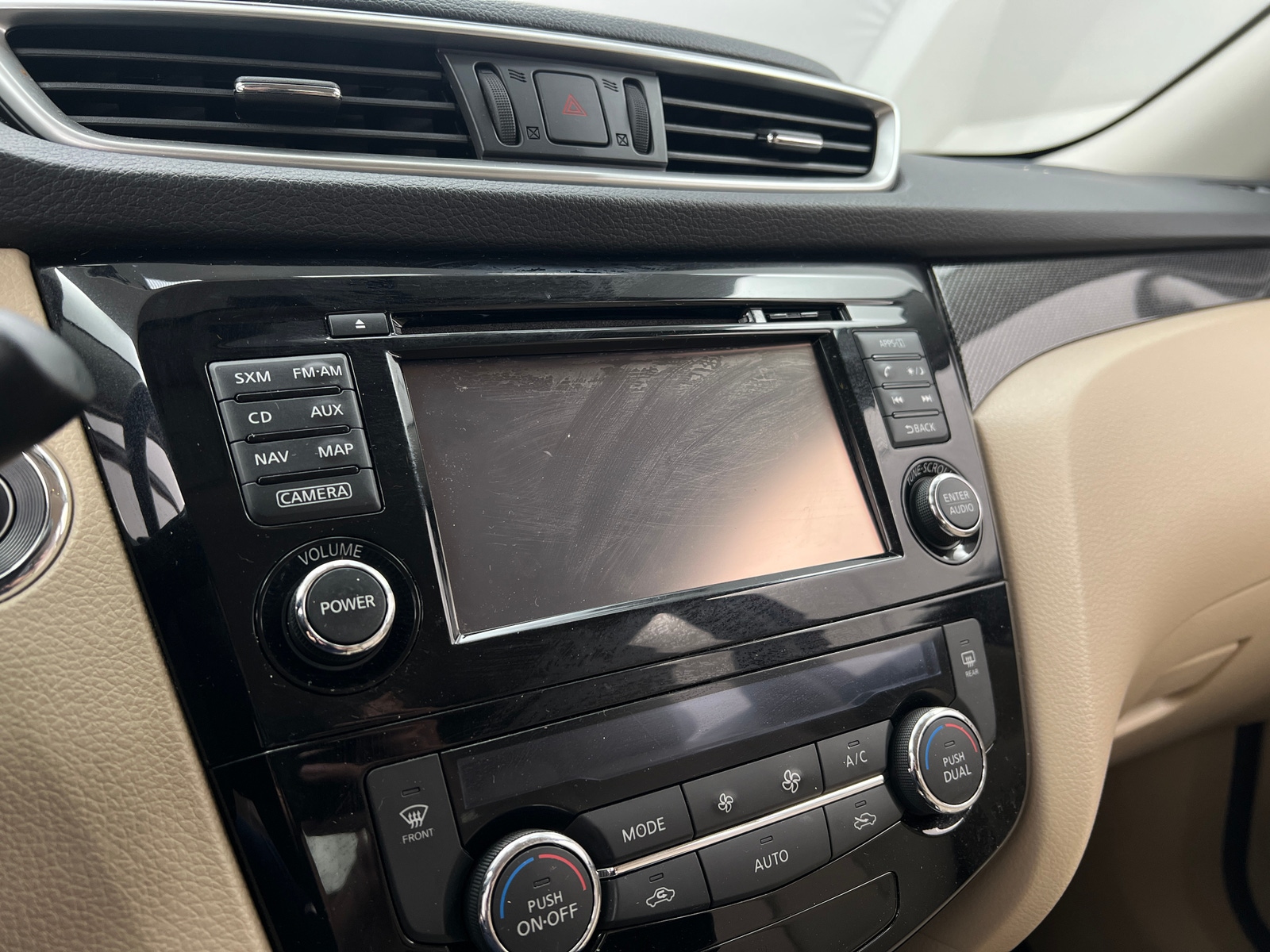 Thumbnail: 2016 Nissan Rogue - 3