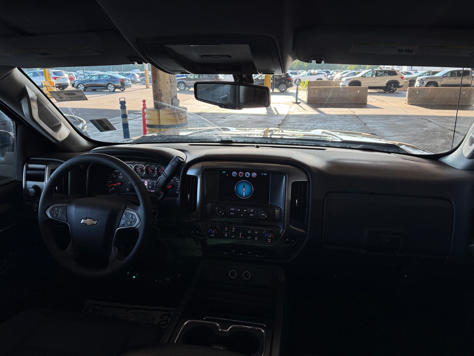 Thumbnail: 2017 Chevrolet Silverado 1500 - 3