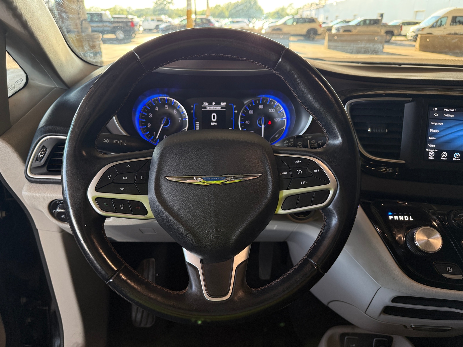 Thumbnail: 2018 Chrysler Pacifica - 4