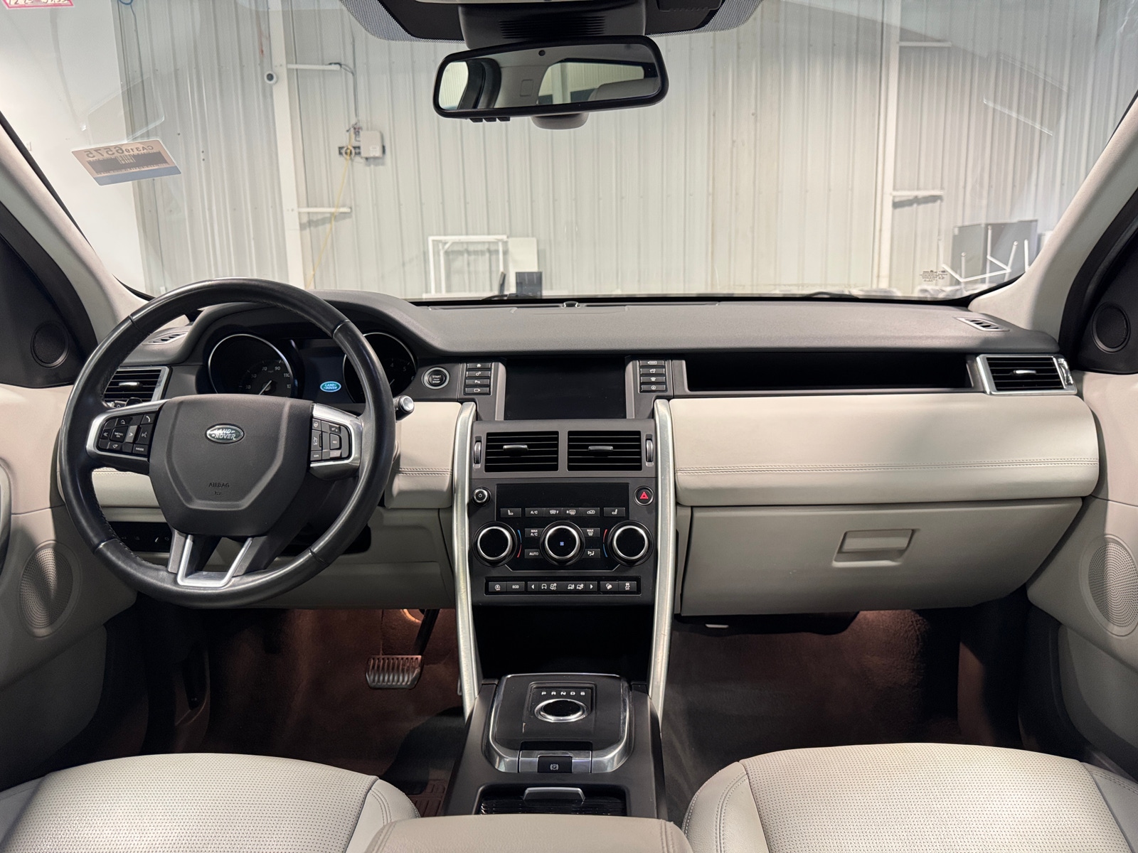 Thumbnail: 2019 Land Rover Discovery Sport - 2