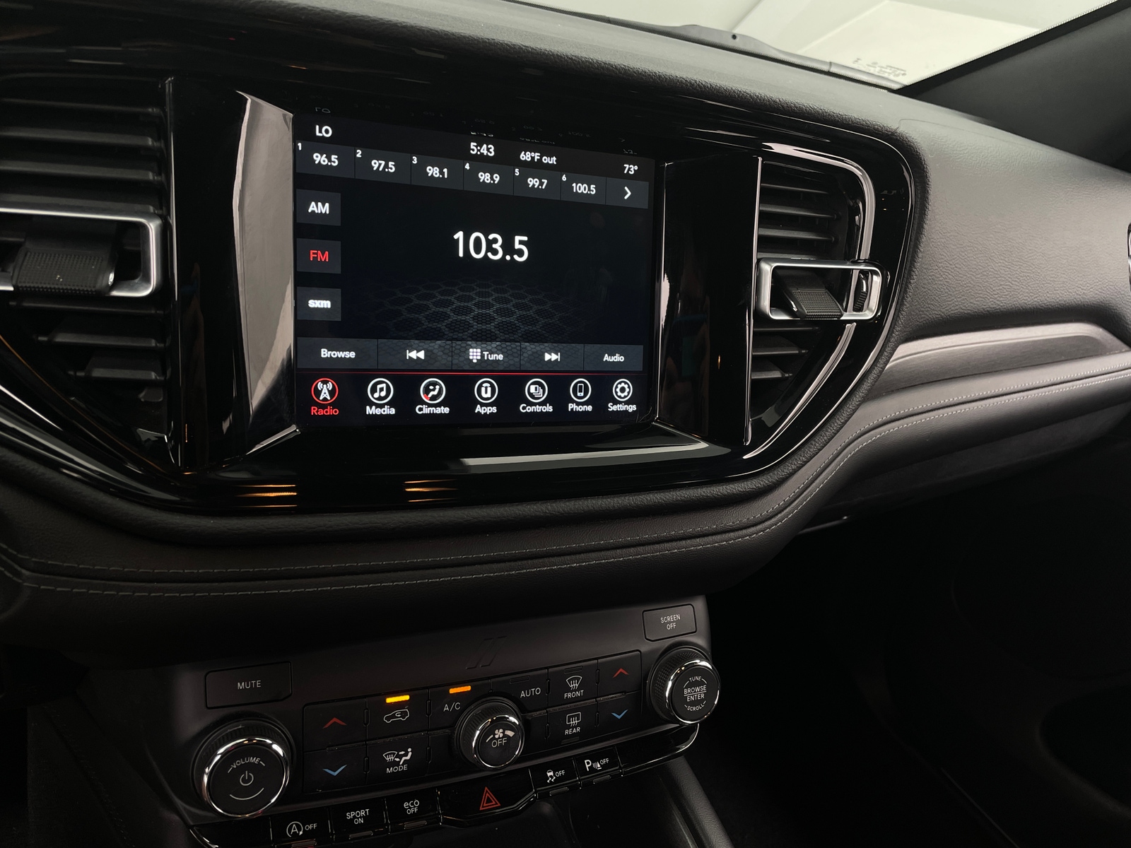 Thumbnail: 2023 Dodge Durango - 4