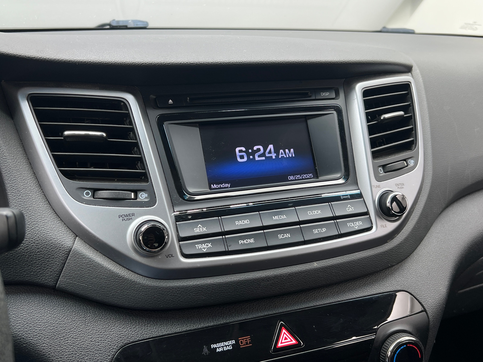 Thumbnail: 2017 Hyundai Tucson - 4