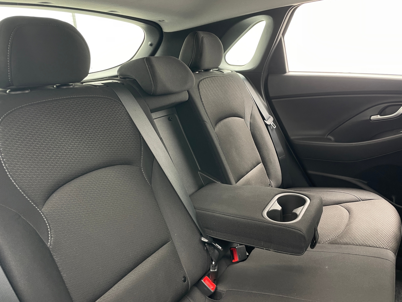 Thumbnail: 2018 Hyundai Elantra - 6