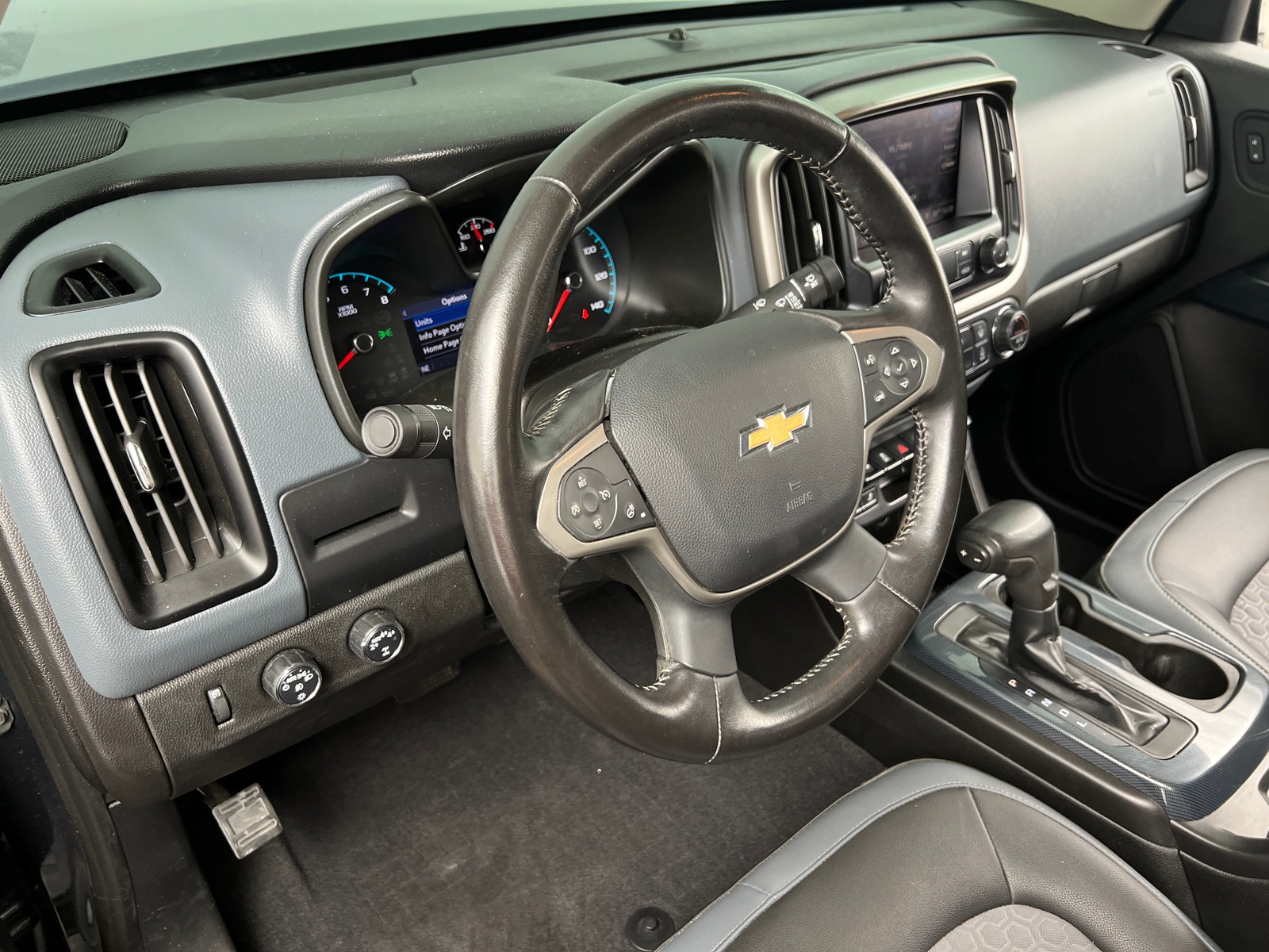 Thumbnail: 2020 Chevrolet Colorado - 3