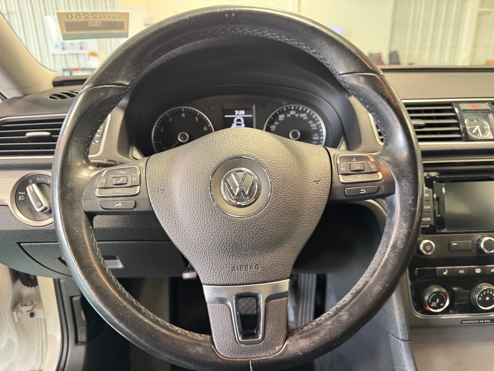 Thumbnail: 2015 Volkswagen Passat - 4