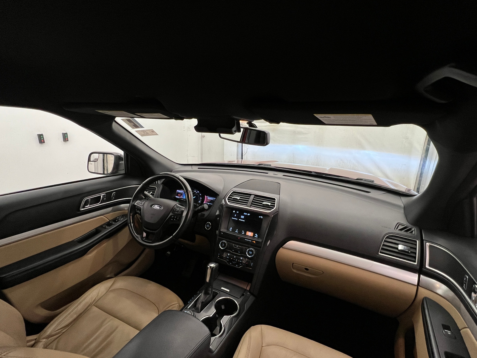 Thumbnail: 2017 Ford Explorer - 3