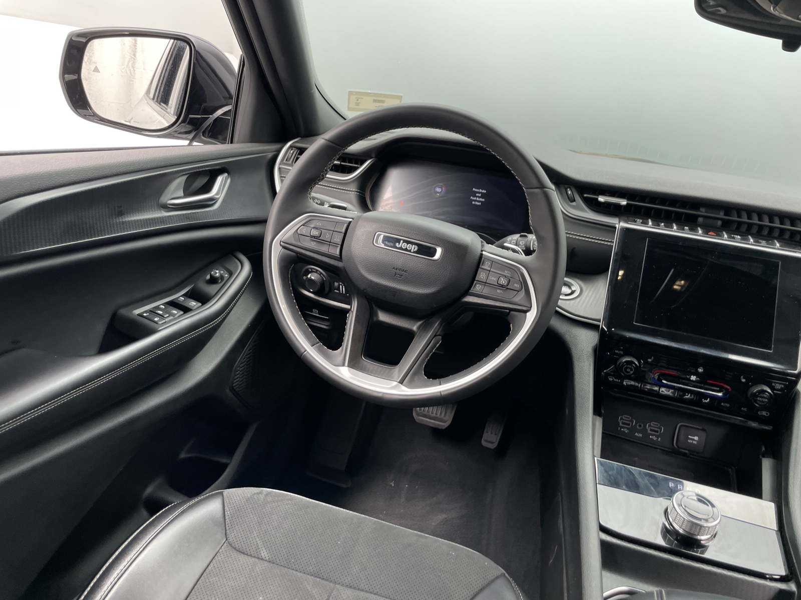 Thumbnail: 2024 Jeep Grand Cherokee L - 4