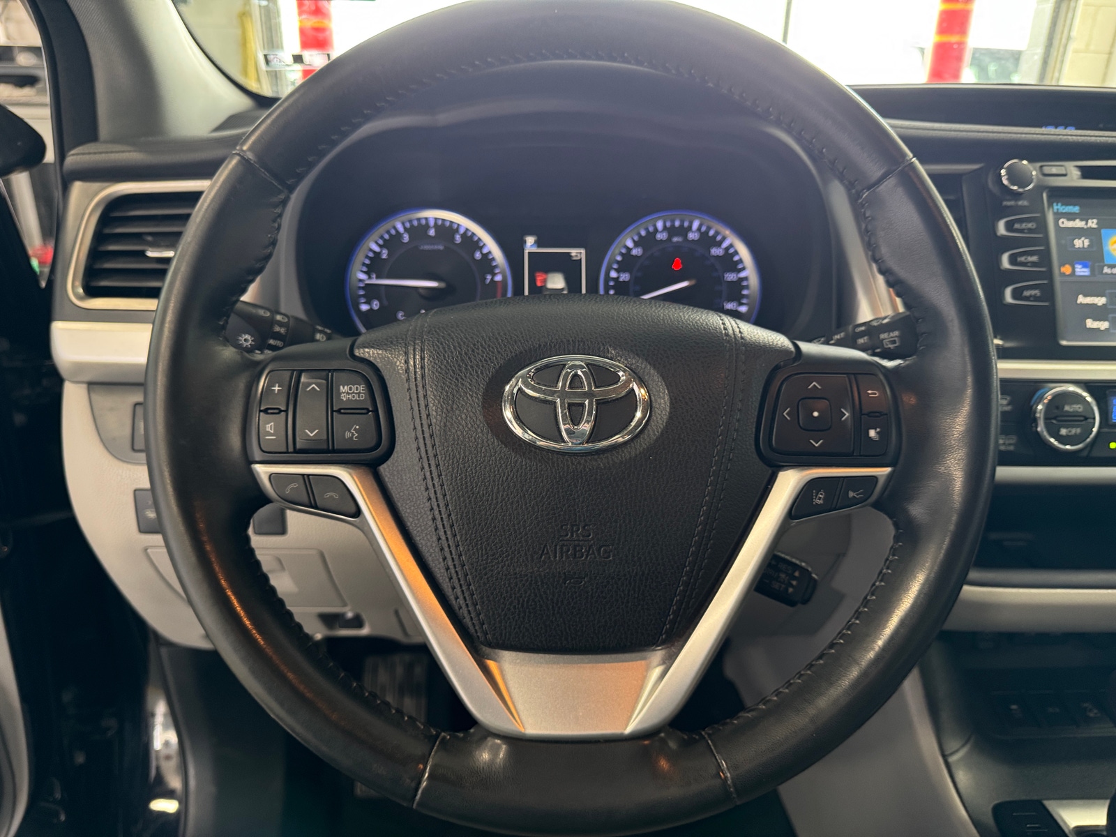 Thumbnail: 2018 Toyota Highlander - 4