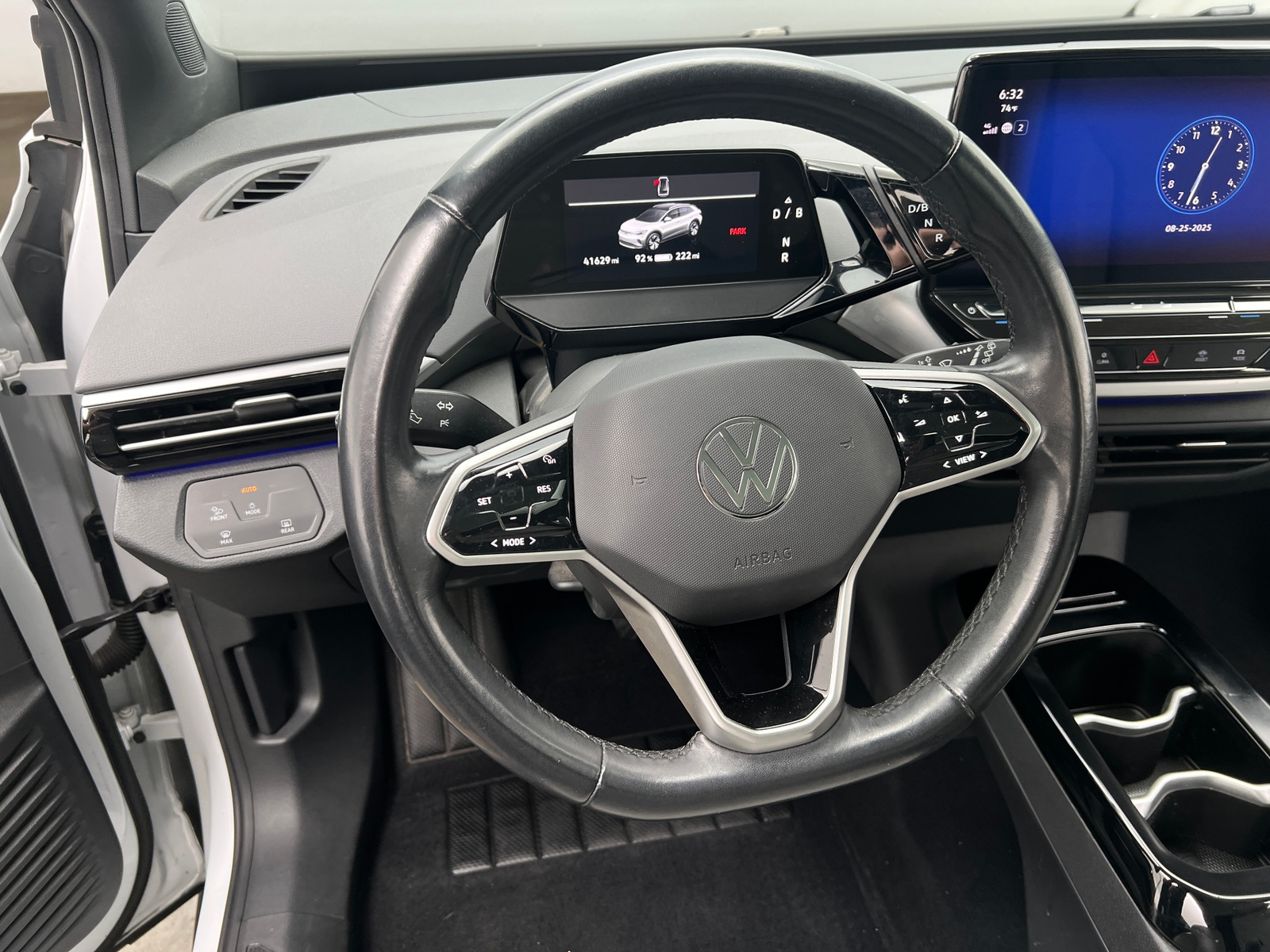 Thumbnail: 2021 Volkswagen ID.4 - 4