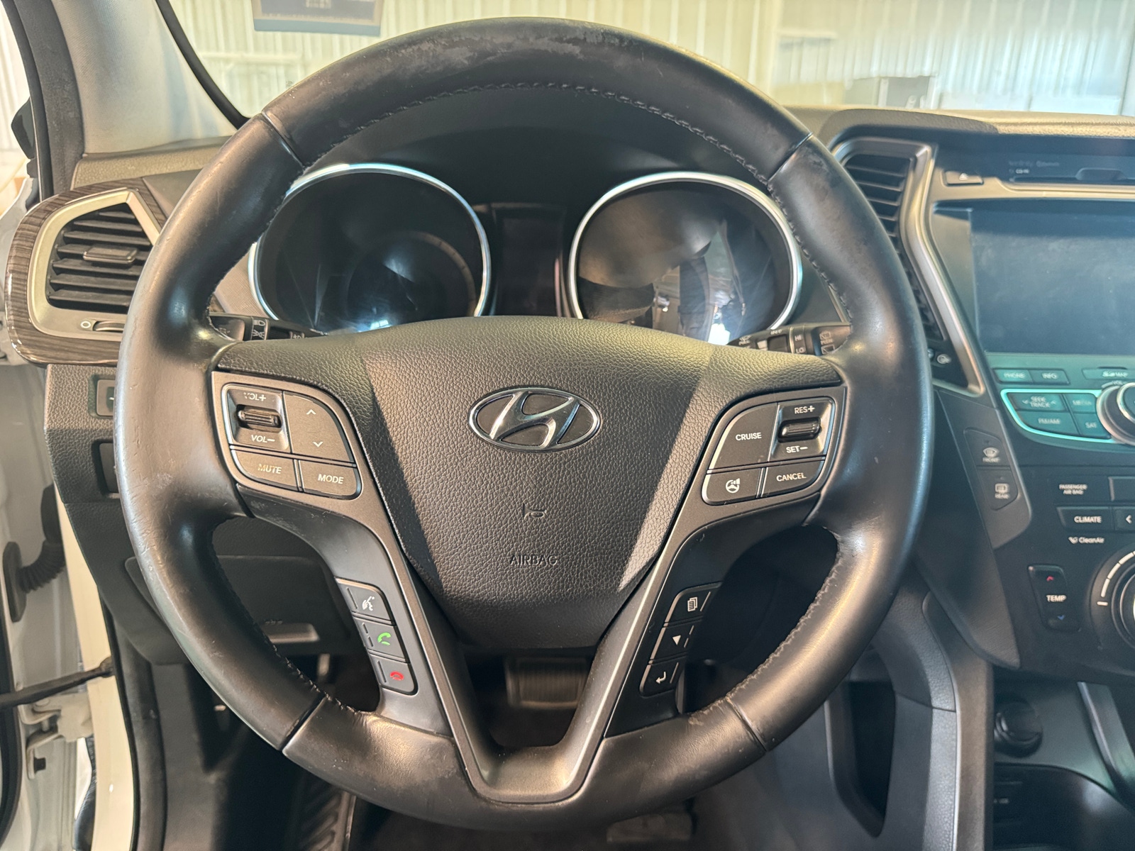 Thumbnail: 2014 Hyundai Santa Fe - 4