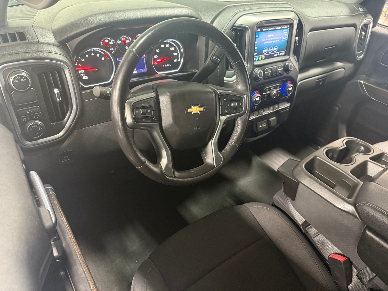 Thumbnail: 2021 Chevrolet Silverado 1500 - 3