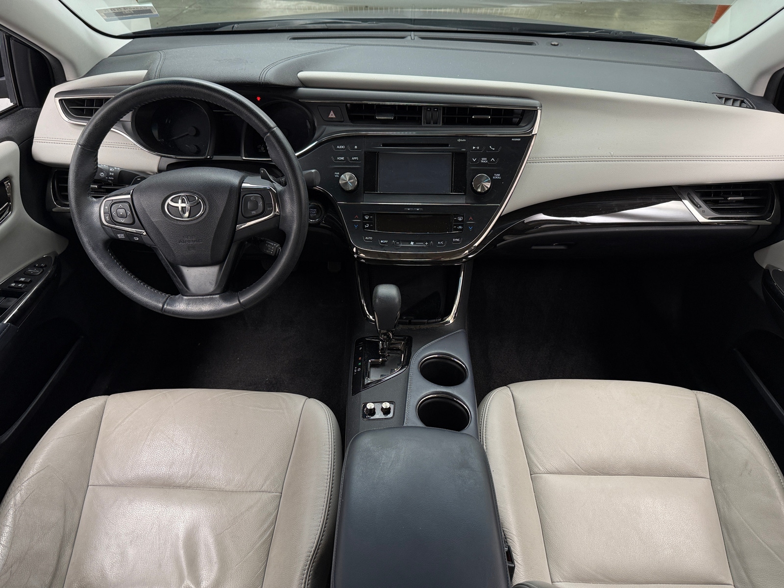 Thumbnail: 2015 Toyota Avalon - 2