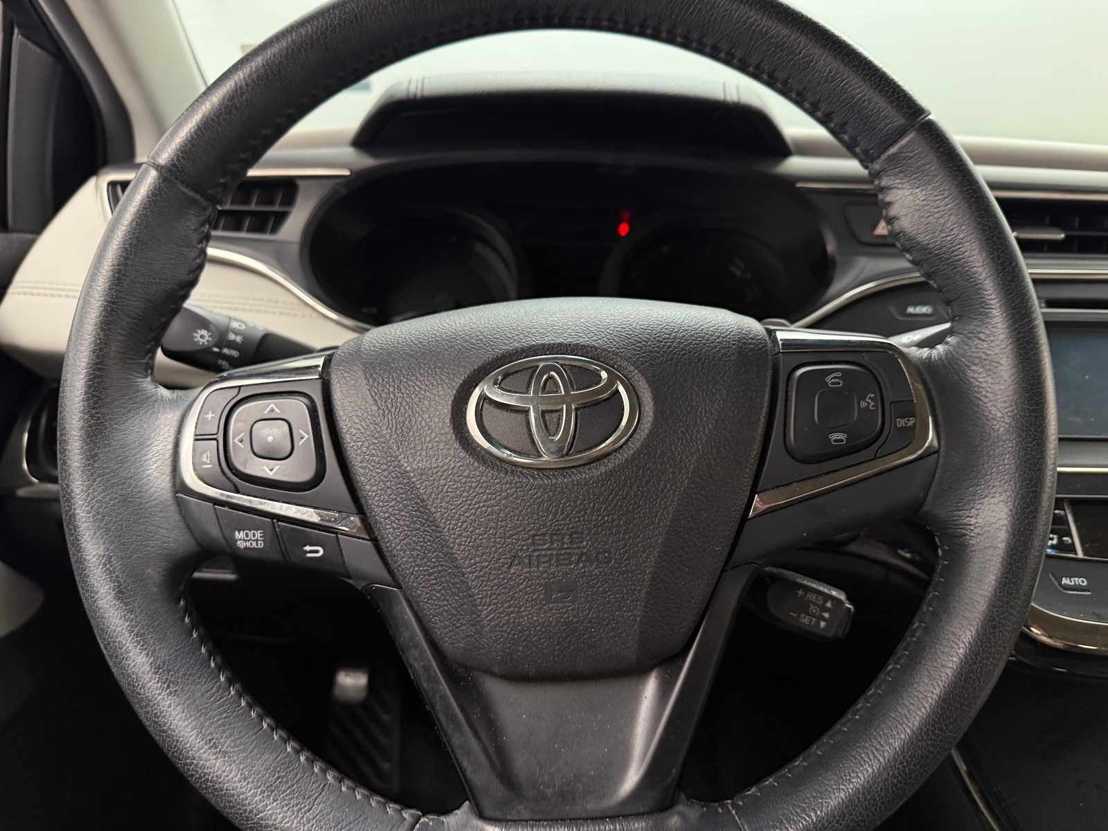 Thumbnail: 2015 Toyota Avalon - 4