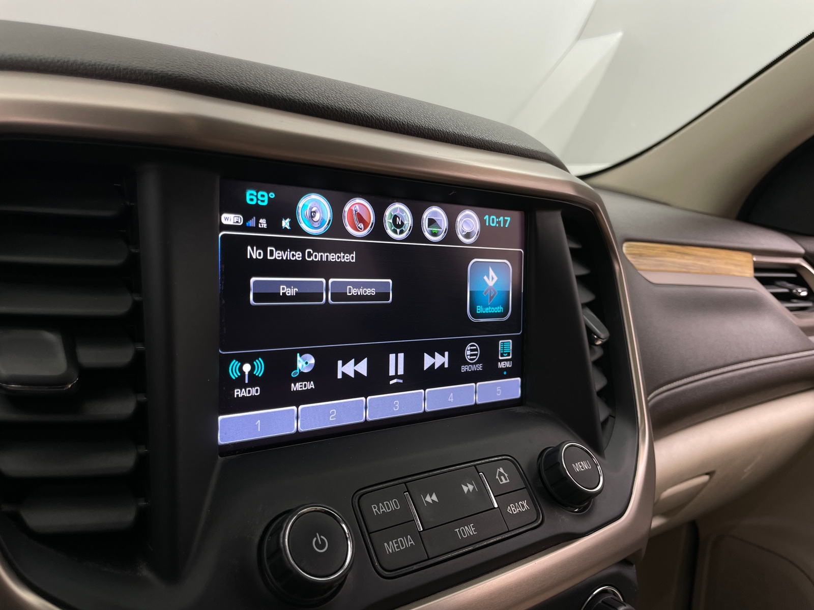 Thumbnail: 2018 GMC Acadia - 3