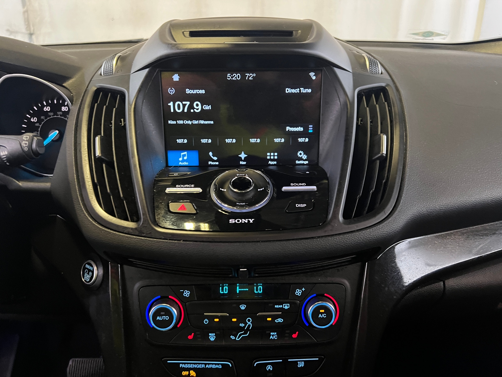 Thumbnail: 2017 Ford Escape - 4
