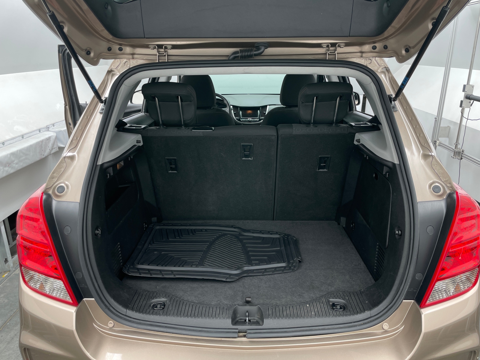 Thumbnail: 2018 Chevrolet Trax - 7