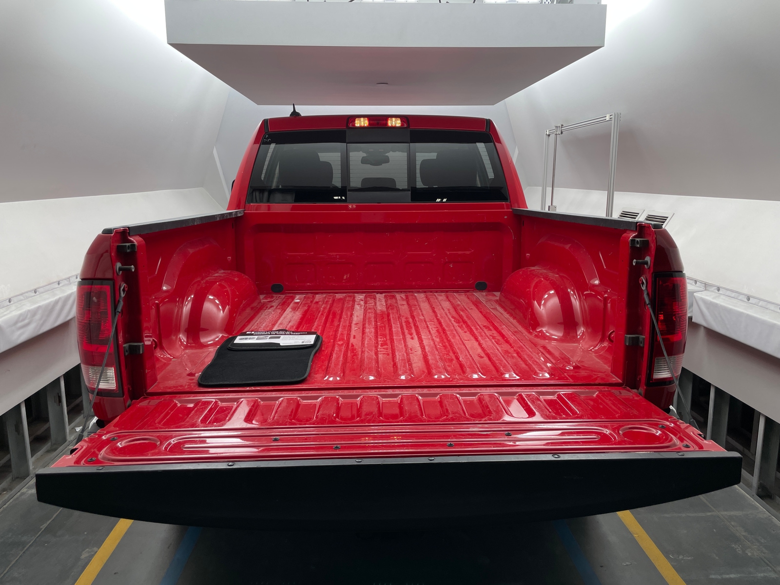 Thumbnail: 2023 RAM 1500 Classic - 7