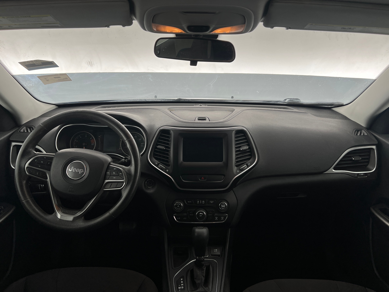Thumbnail: 2019 Jeep Cherokee - 3