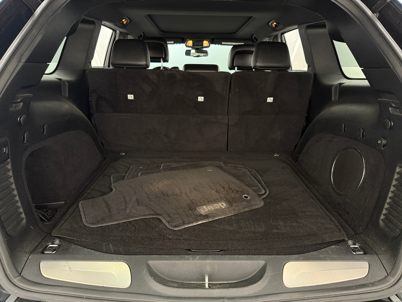 Thumbnail: 2014 Jeep Grand Cherokee - 6