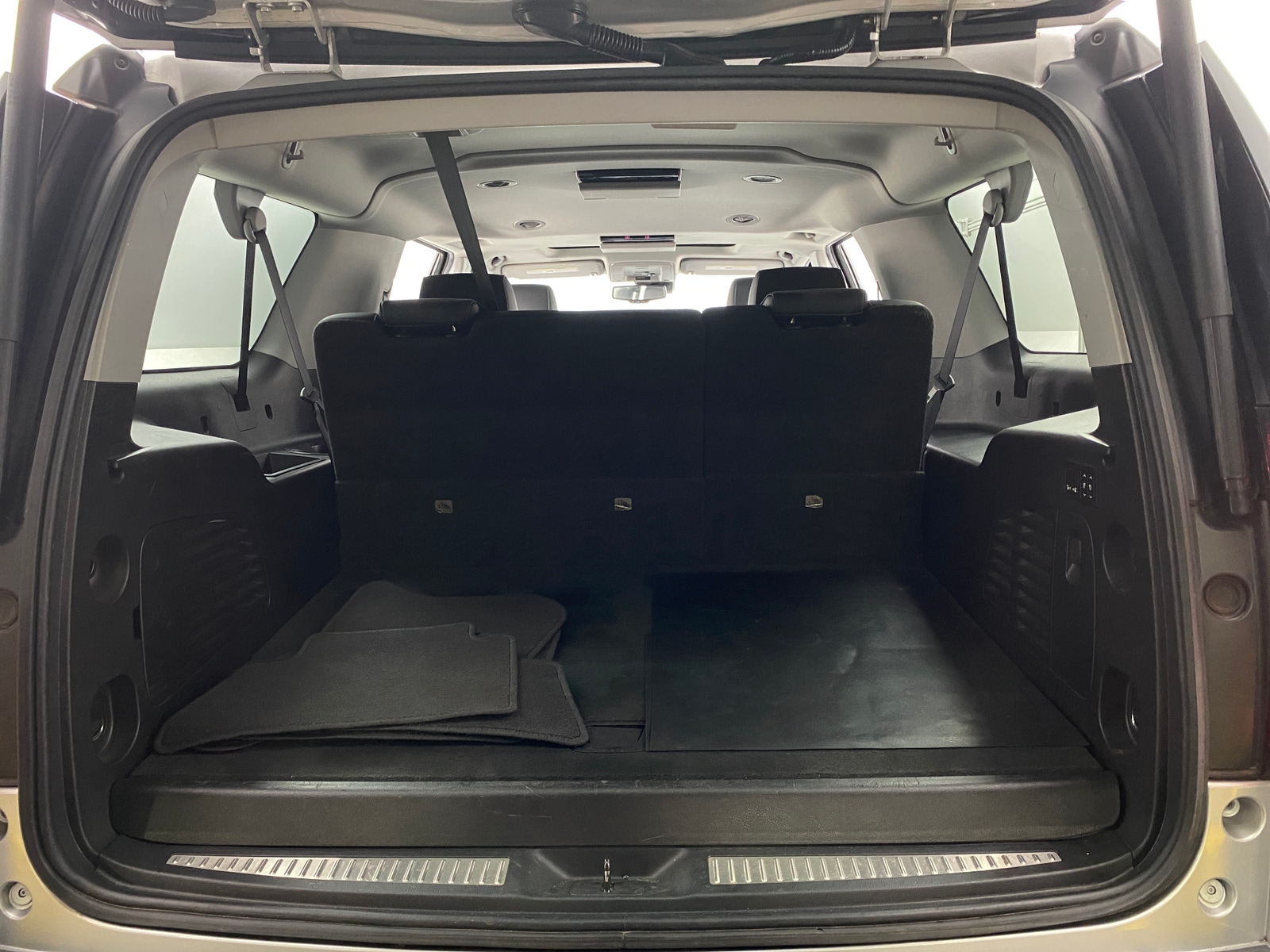 Thumbnail: 2020 Chevrolet Suburban - 6