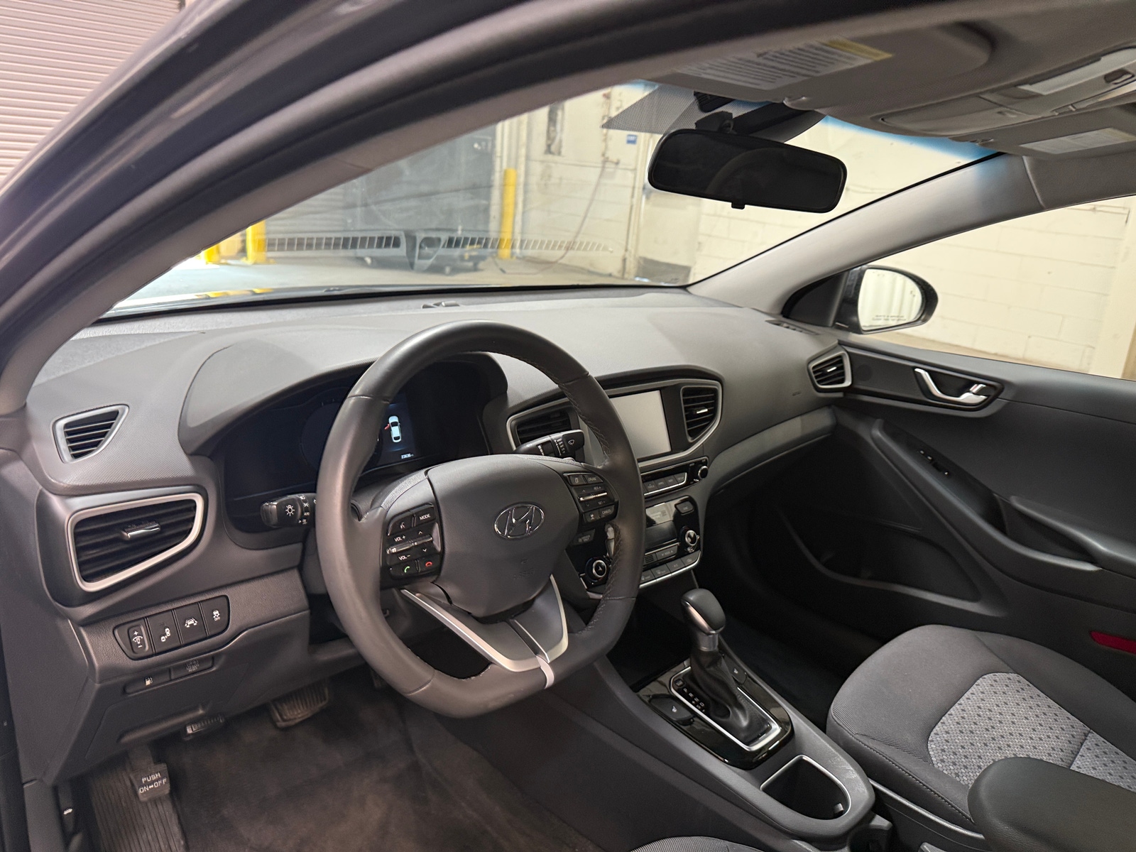 Thumbnail: 2019 Hyundai Ioniq - 3
