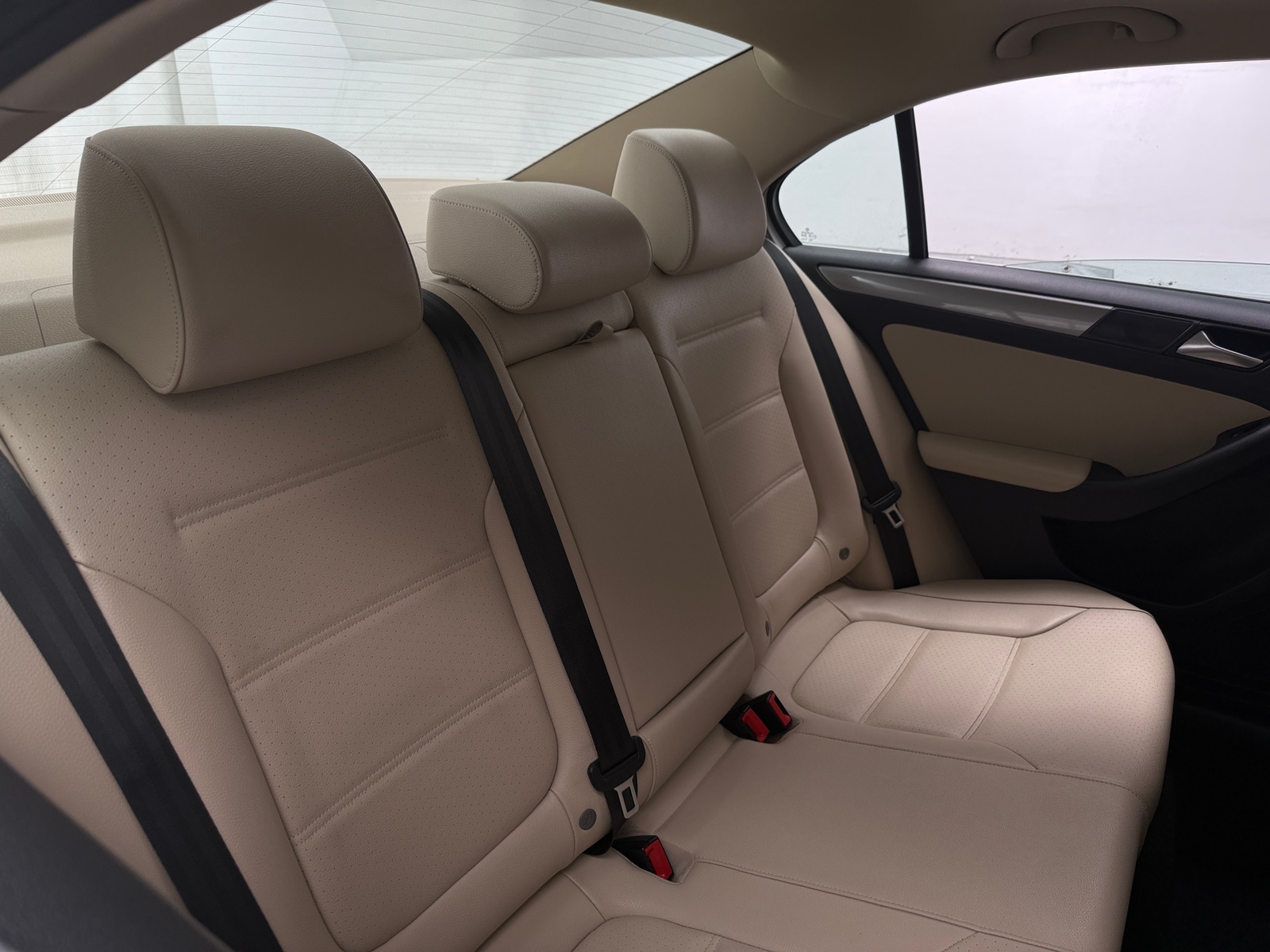 Thumbnail: 2017 Volkswagen Jetta - 5