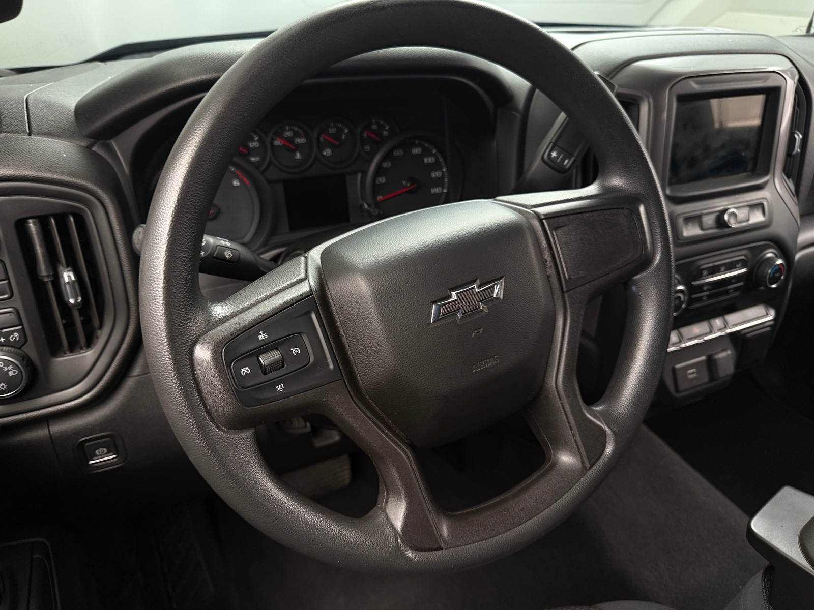 Thumbnail: 2019 Chevrolet Silverado 1500 - 5