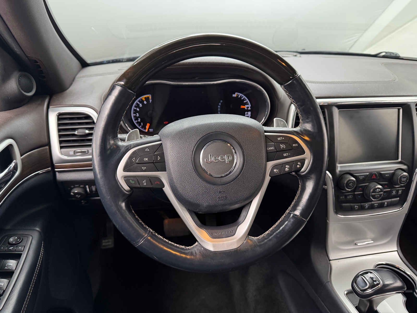 Thumbnail: 2015 Jeep Grand Cherokee - 4