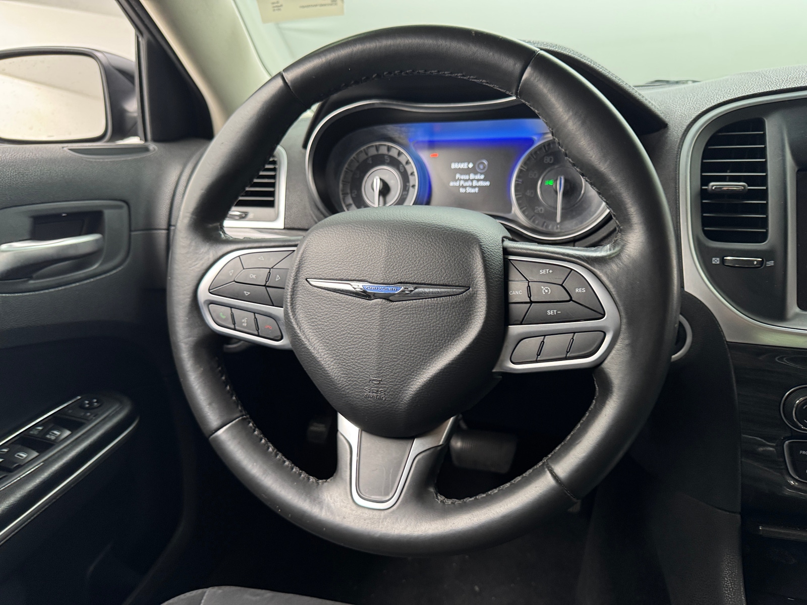 Thumbnail: 2019 Chrysler 300 - 5