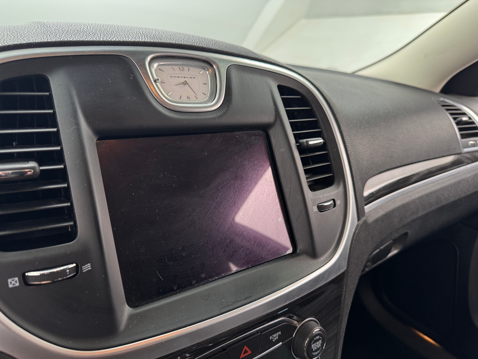 Thumbnail: 2019 Chrysler 300 - 4
