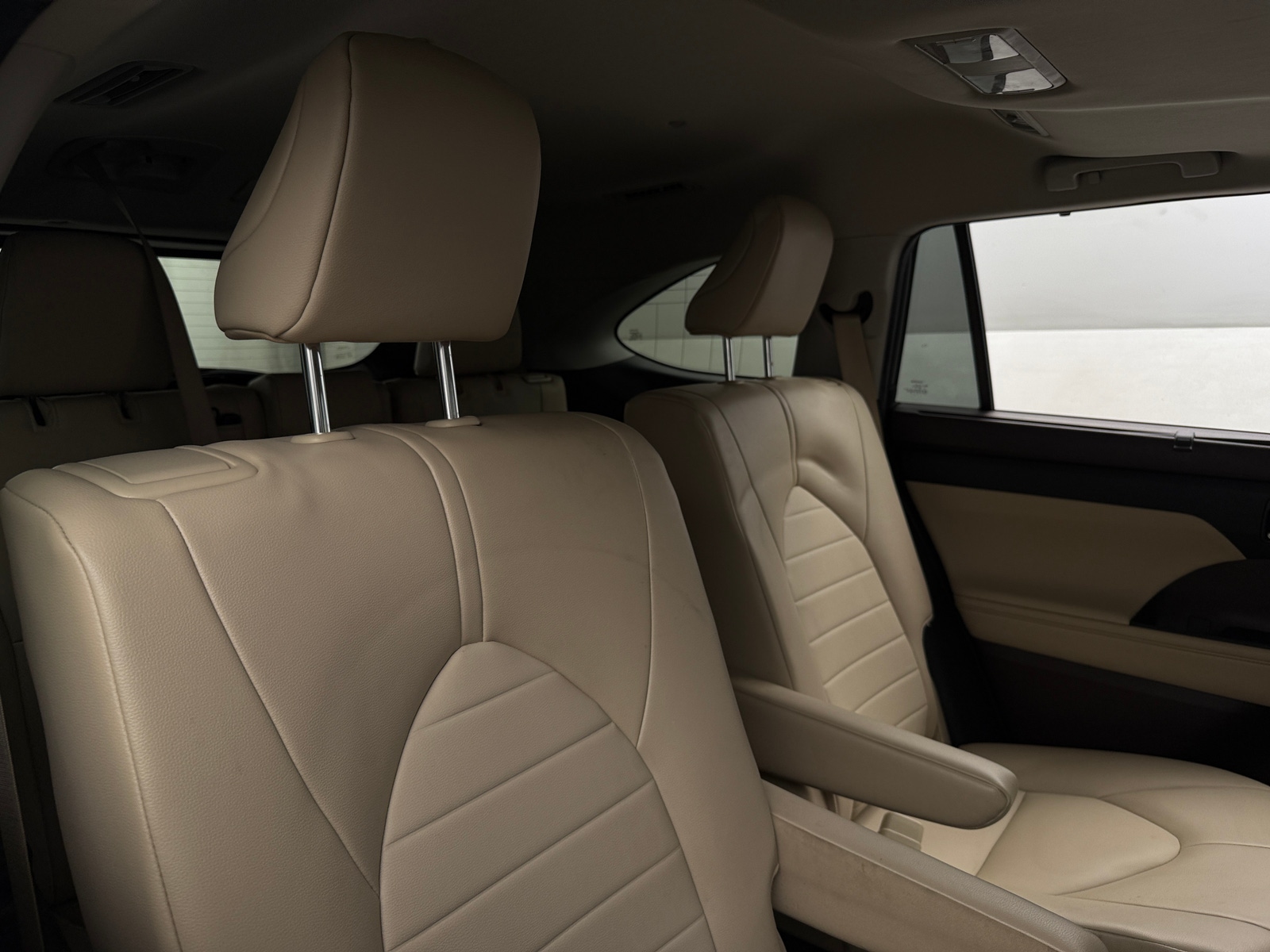 Thumbnail: 2022 Toyota Highlander - 5