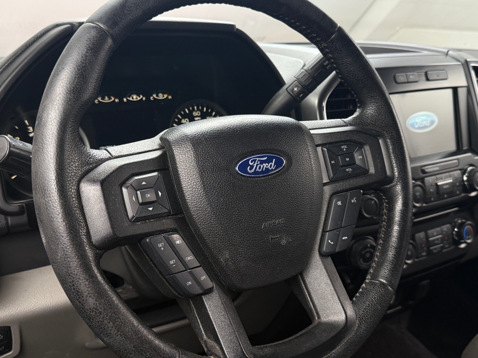 Thumbnail: 2016 Ford Econoline - 5