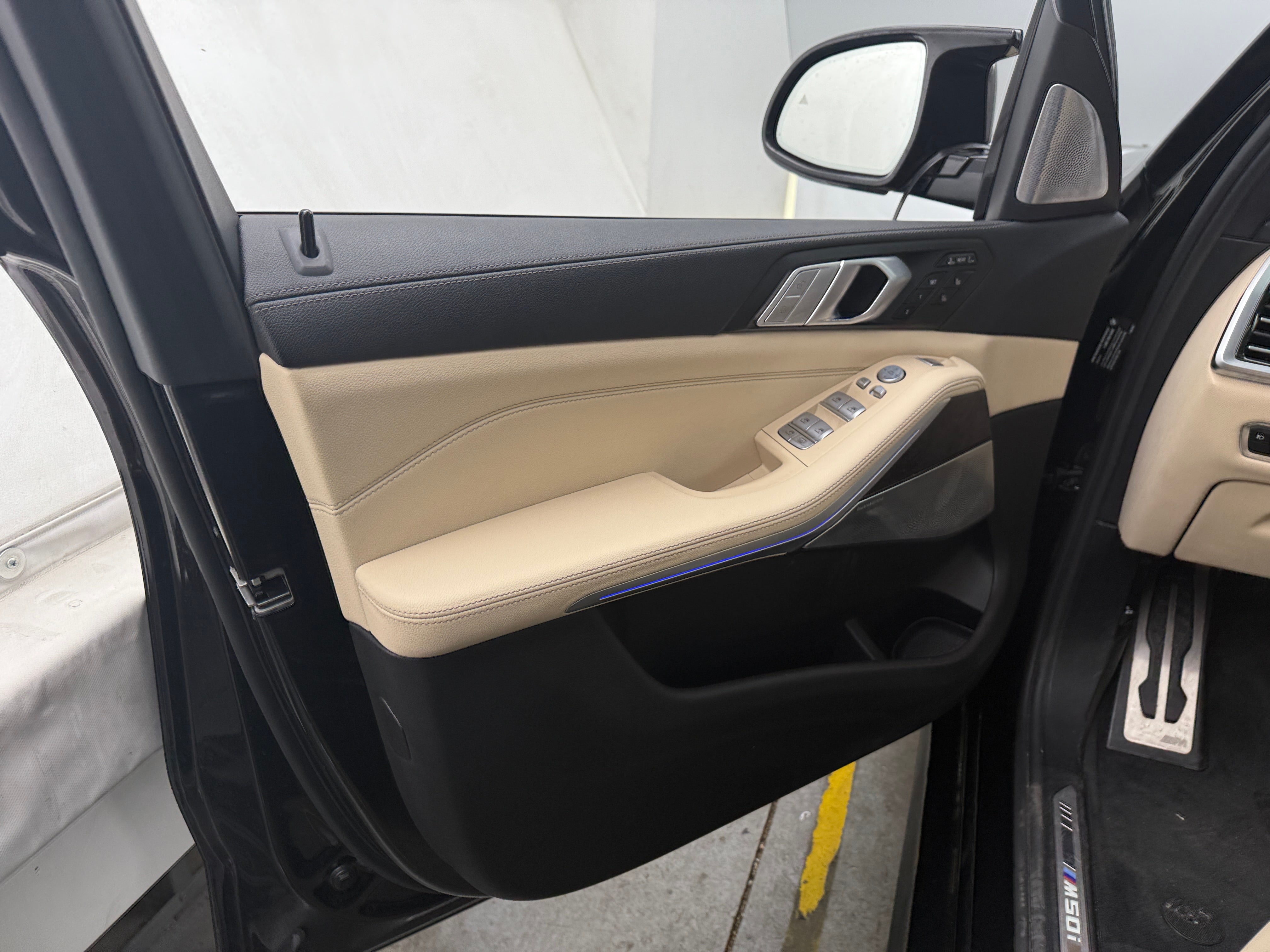2021 BMW X7
