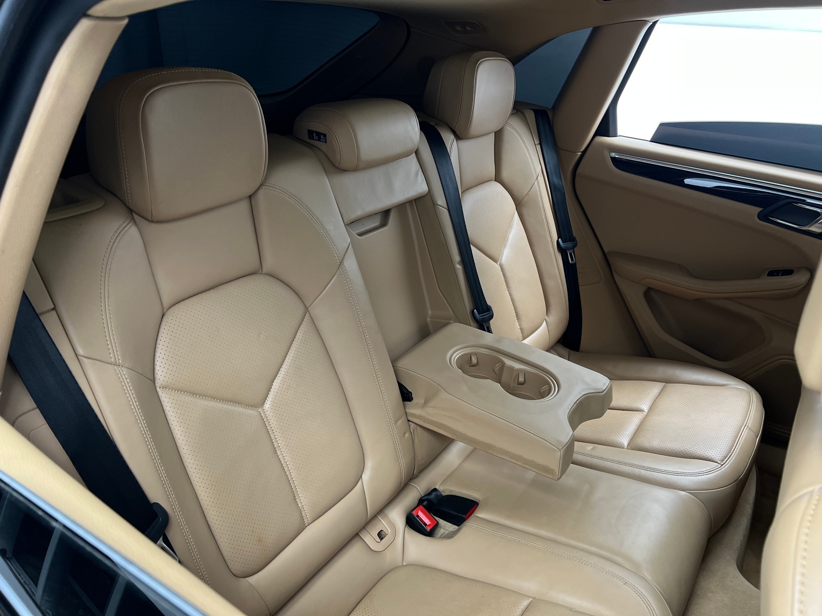 Thumbnail: 2017 Porsche Macan - 5