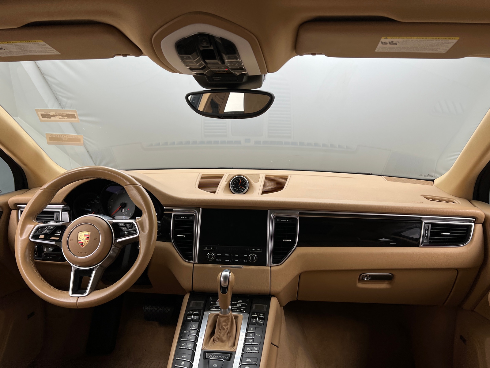Thumbnail: 2017 Porsche Macan - 2