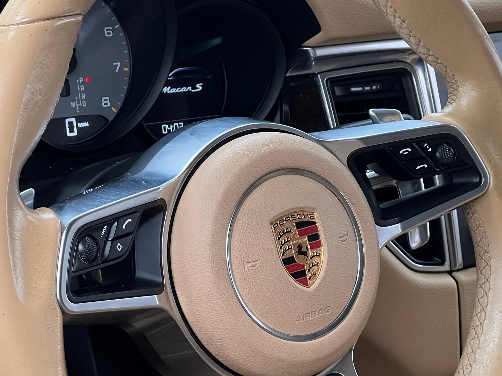 Thumbnail: 2017 Porsche Macan - 4