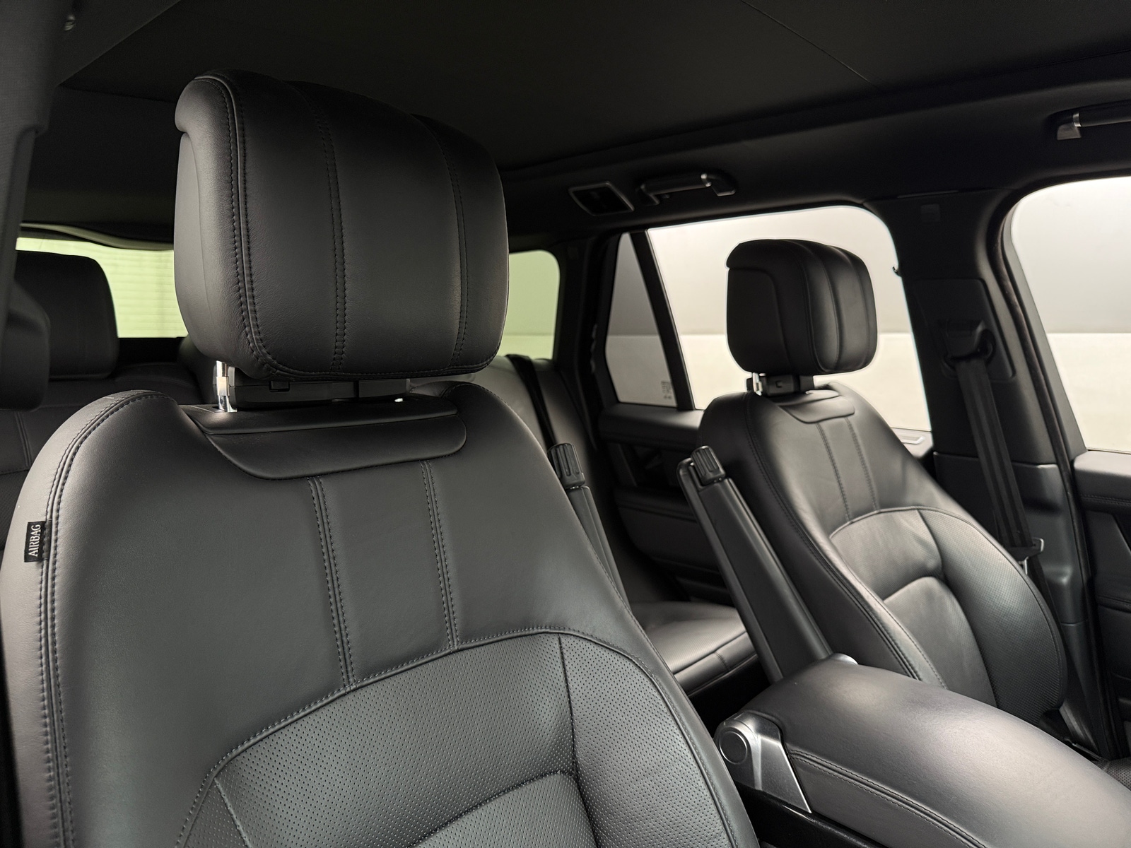 Thumbnail: 2020 Land Rover Range Rover - 2