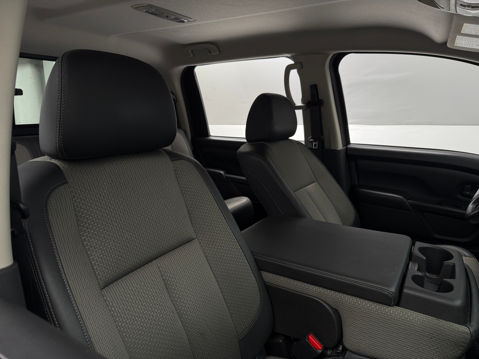 Thumbnail: 2019 Nissan Titan - 2