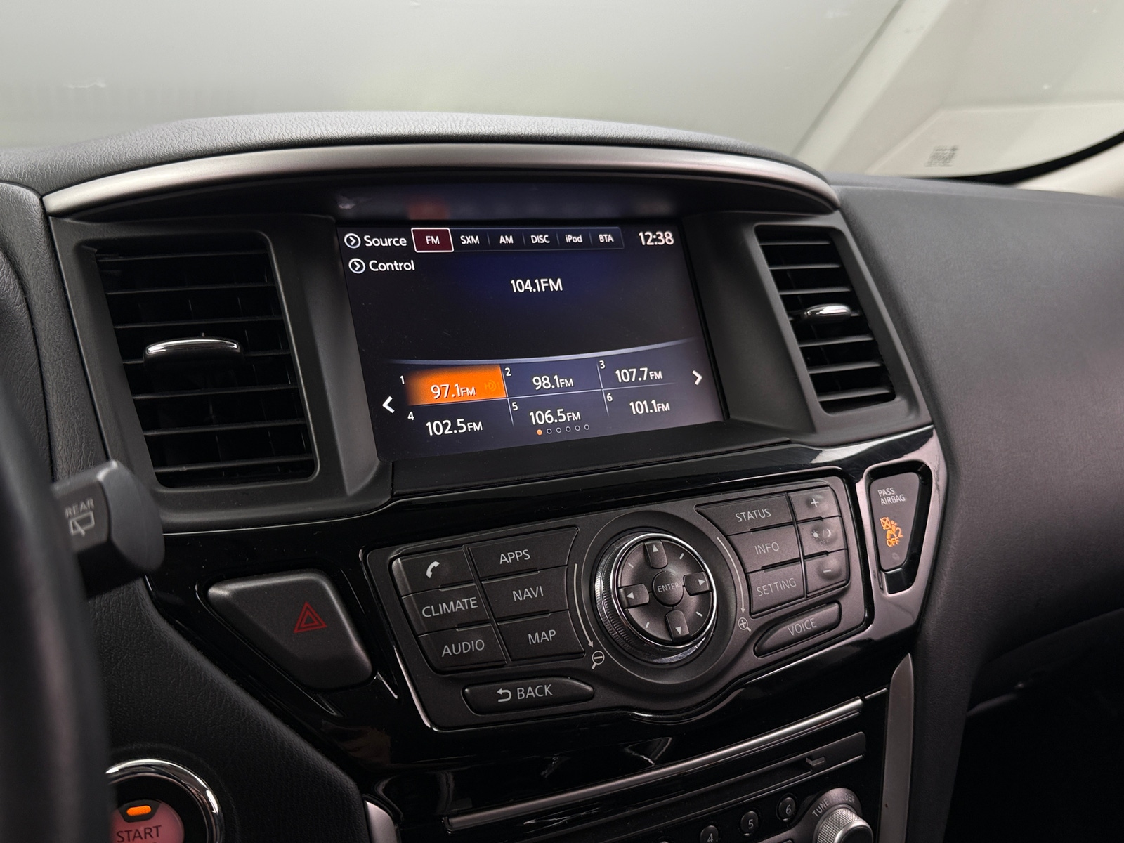 Thumbnail: 2018 Nissan Pathfinder - 4