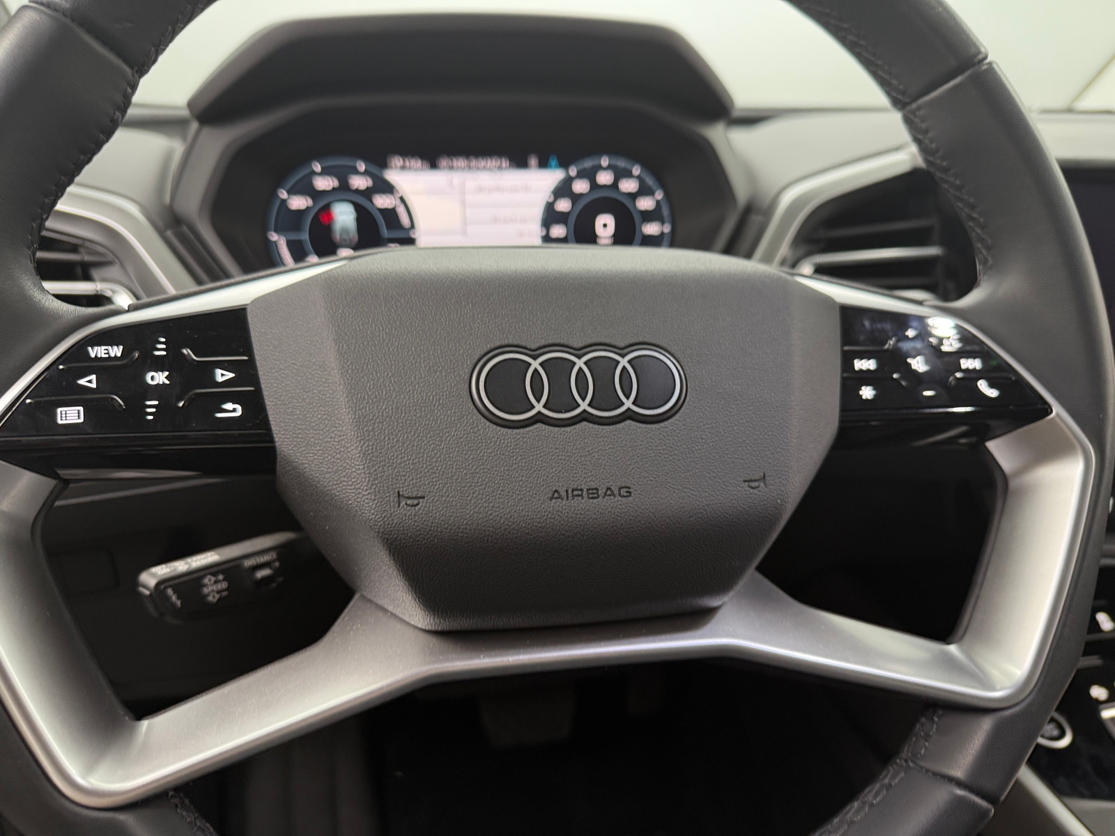 Thumbnail: 2023 Audi Q4 e-tron - 4