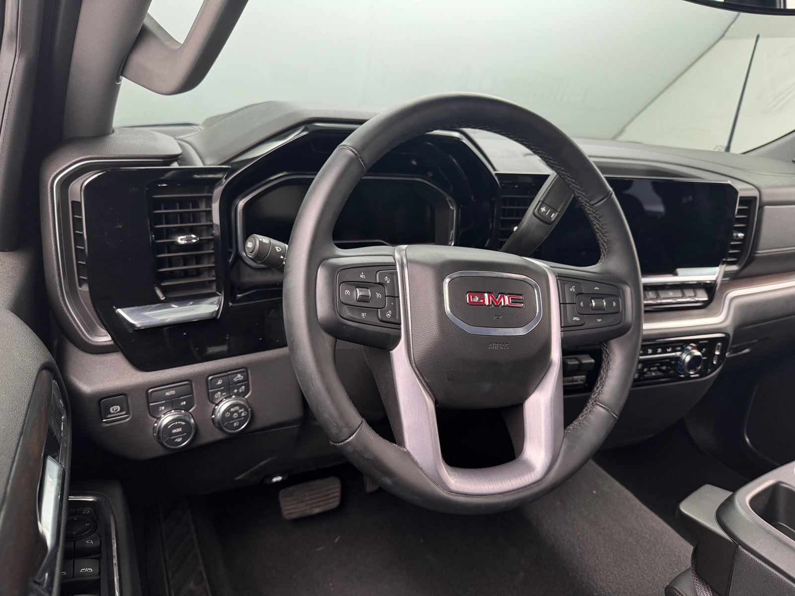 Thumbnail: 2025 GMC Sierra 1500 - 4