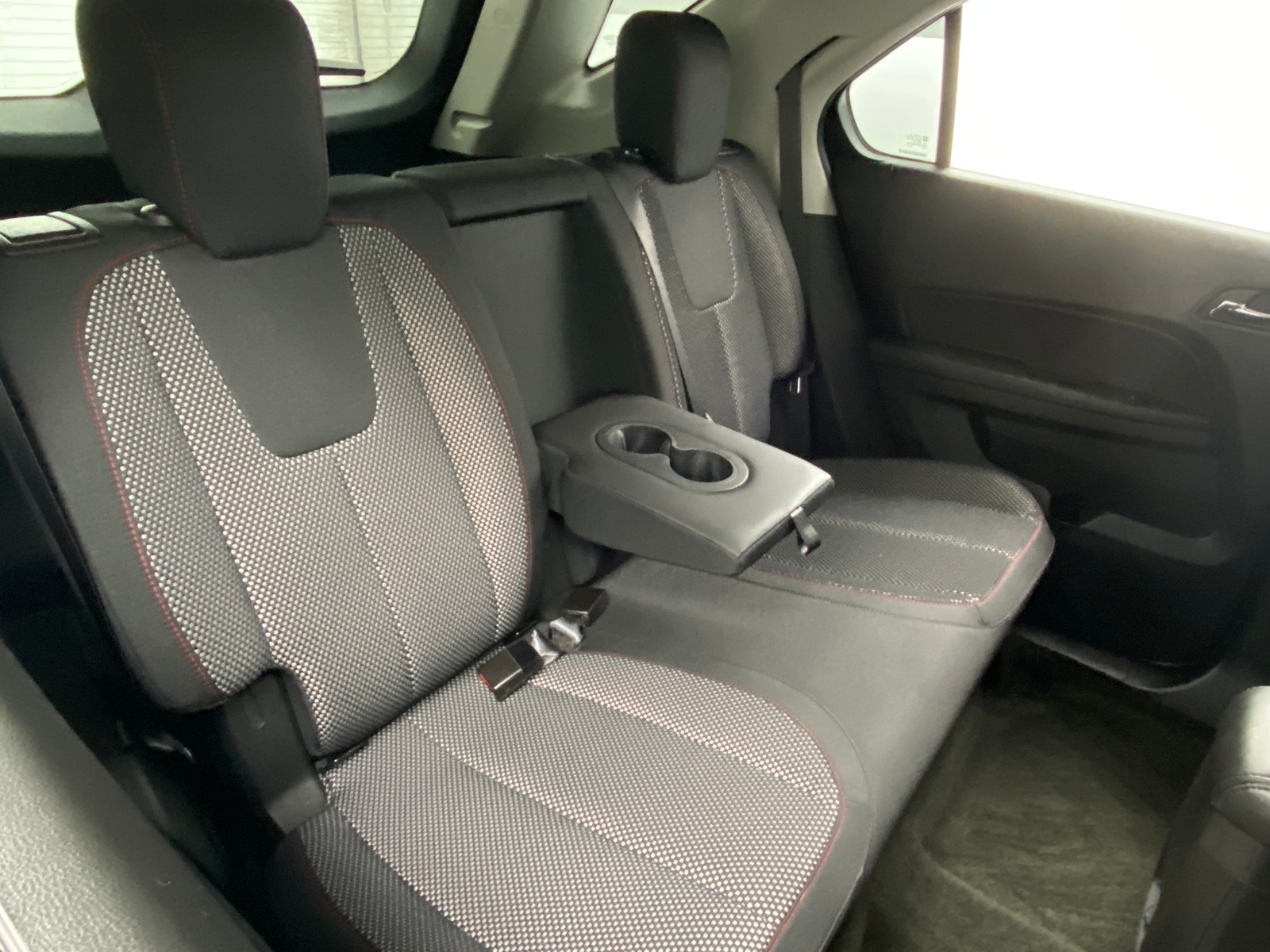 Thumbnail: 2017 Chevrolet Equinox - 6