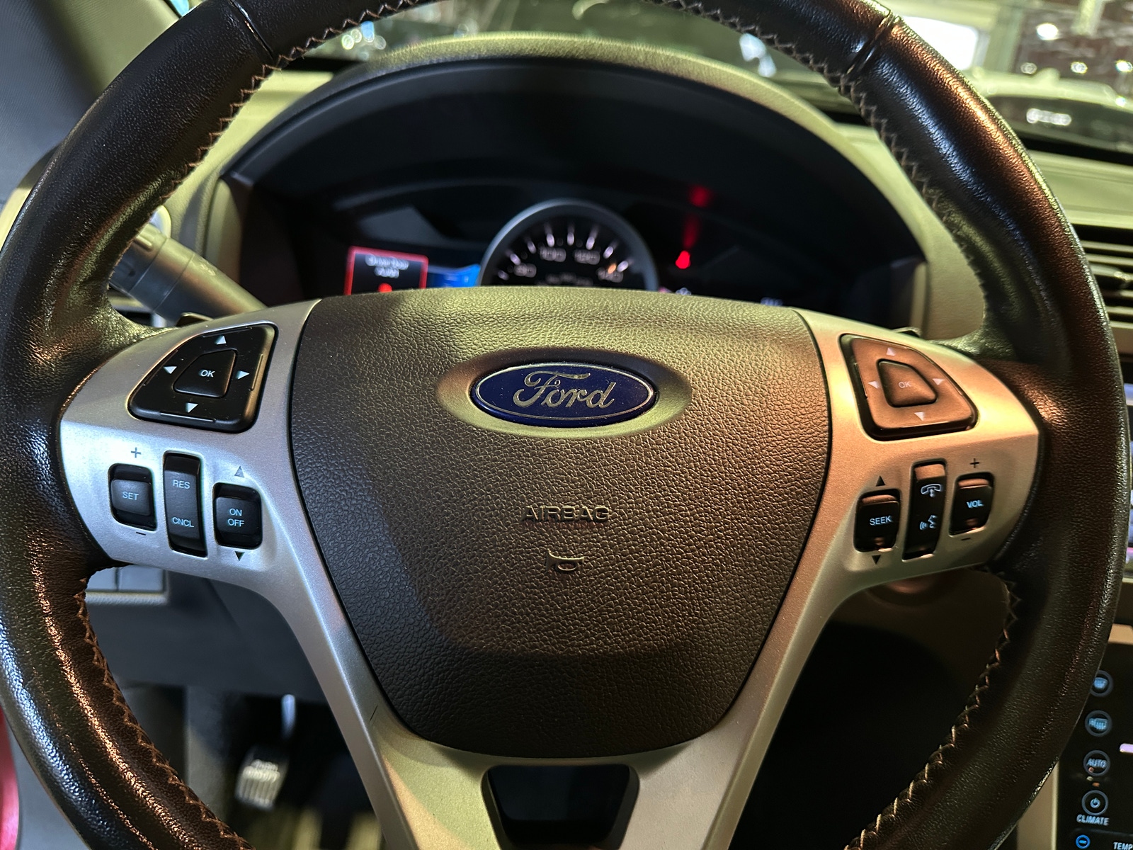 Thumbnail: 2014 Ford Explorer - 4
