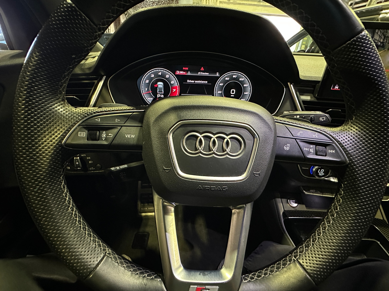 Thumbnail: 2022 Audi SQ5 - 4